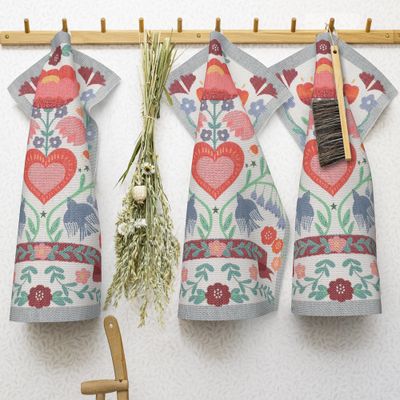 Ekelunds 'Vårkänsla' handduk med Malin Gyllensvaans naturinspirerade design, 30x50 cm, i ekologisk bomull.