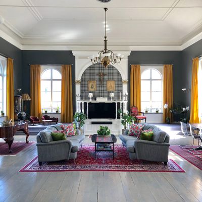Milo Ockra Gardiner – Tidlös Design med Fin Struktur