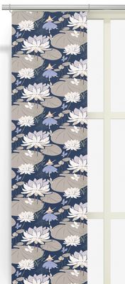 Lily blå-beige gardin med älva i lavendelfärgad klänning och stora näckrosor.