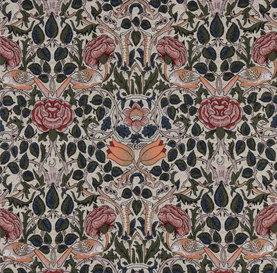 Design William Morris jaquard tyg på metervara.  Vackert designmönster med fåglar och blommor på beige färgad botten.