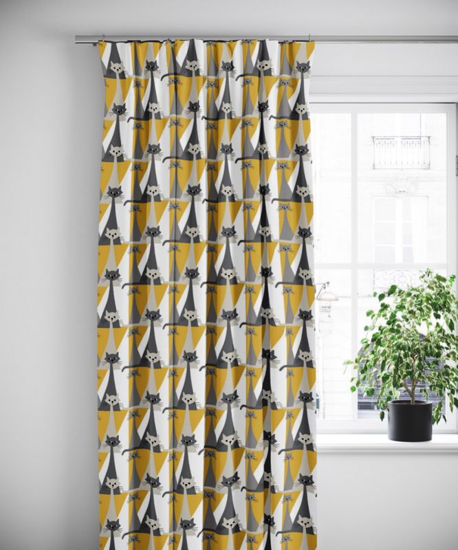 Kitty gul gardiner med ett retro mönster med katter 240cm- nordisktextil.se