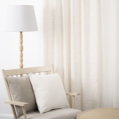 Enzo gardiner – elegant kombination av polyester och lin