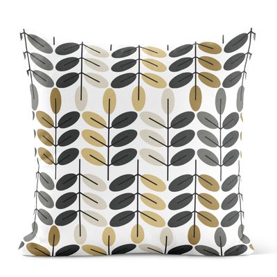 Bladiblad guld kuddfodral 47x47cm med grafiskt bladmönster i gult, grått, svart och beige på vit botten