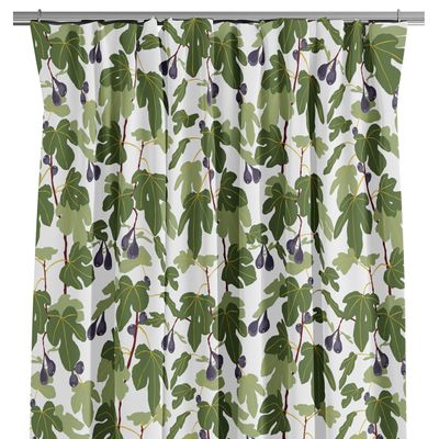 Gröna mönstrade gardiner med fikonblad och fikon på ljus botten