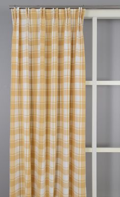 Edda gul rutiga gardiner med symmetriskt mönster, sydda med multifunktionellt band för olika upphängningsstilar, garnfärgad för enhetlig design på båda sidor.