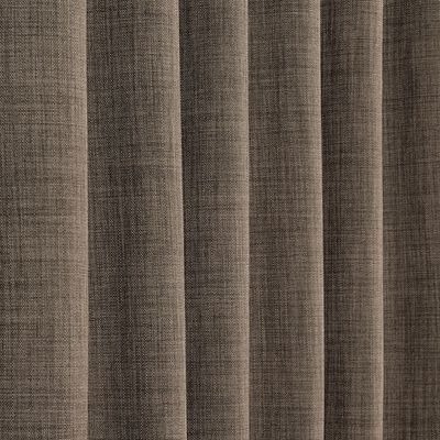 Närbild av det mullvadsfärgade Milo-tyget som visar den täta väven och diskreta strukturen.