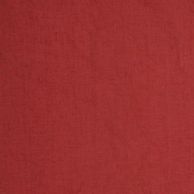 Stentvättat linne i rött, tyget har en mjuk och tunn känsla och är vitt, fint tyg till dopklänning.