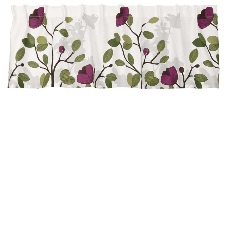 Gardinkappa på metervara med gröna blad och plommon blommor från Arvidssons Textil.