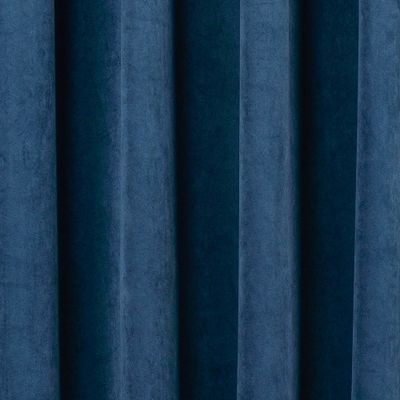 Anna mörkblå sammet metervara följa trenden att inreda ett barnrum med vimplar och gardiner, vardagsrum med härliga soffkuddar och sittpuffar eller varför inte sänggaveln i det egna sovrummet.