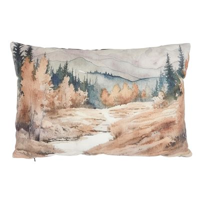 Avlångt kuddfodral med landskapsmotiv i akvarellstil i toner av rost, beige och grönt.