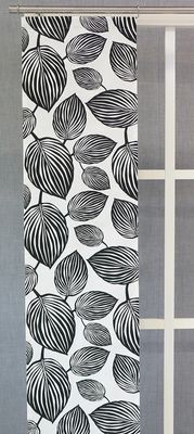 Panelgardiner Lyckans blad vit-svart design Björk-Forth för Arvidssons Textil.
