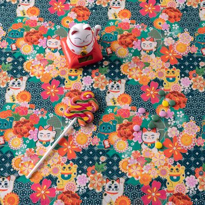 Miyuki bomullstyg med lyckokatter och blomster