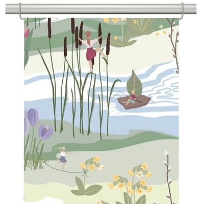 Panelgardiner med ett vackert motiv med naturens vackra blommor, vatten och växter från Arvidssons textil