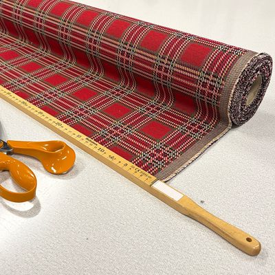 Check Classic Holiday gobeläng – Klassisk jultextil i rutmönster