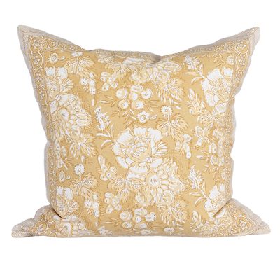 Gult kuddfodral Sonia i 100 procent bomull med blommönster och dekorativ bård
