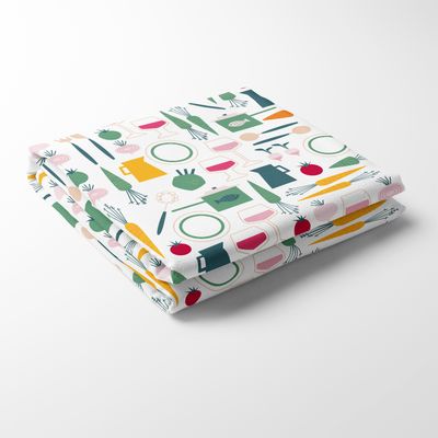 Dinner grön bordsduk med retro köksmönster i grönt, gult och rosa, vikt produktbild