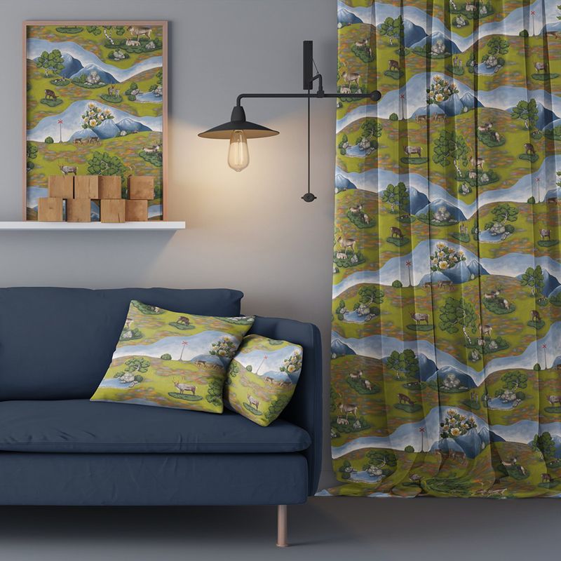 Gardiner med ett underbart mönster med renar och fjäll i grönt och blått. Materialet är 100% bomull och gardinerna är sydda i Sverige.