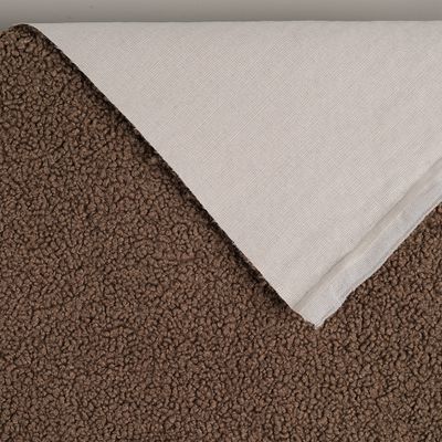 Detalj av Sheep mullvad möbeltyg som visar baksida och kraftig struktur