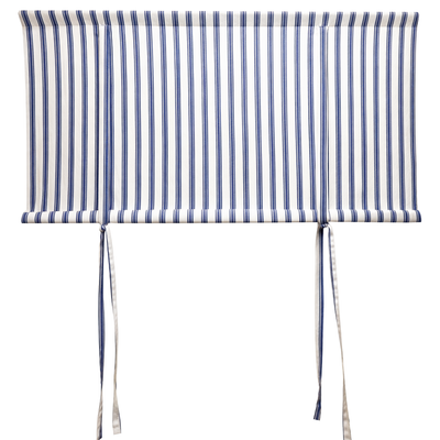 Hissgardin i vitt och blått med smala ränder och knytband, upphängd framför fönster