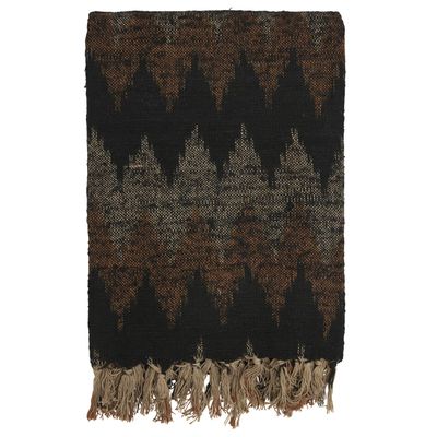 Aurora pläd med grafiskt mönster i svart och rosttoner samt dekorativa fransar