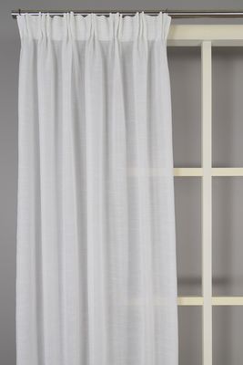 Hotellgardin Tilda vit voile