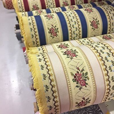 Talamona beige randigt stiltyg för möbelklädsel