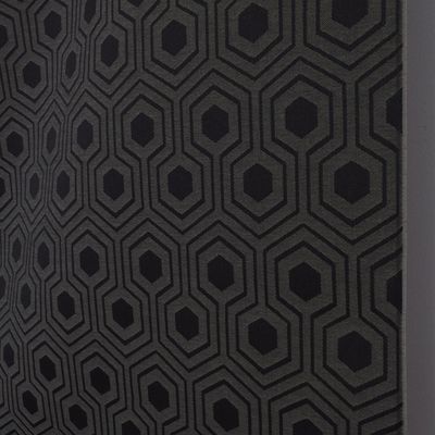 Uteväv geometric honeycomb svart tyg till dynor - Rosahuset.com