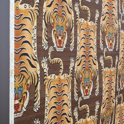 Möbeltyg exklusivt Tigre brun | nordisktextil.se