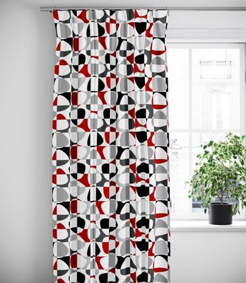 Mosaik röd-svart tyg