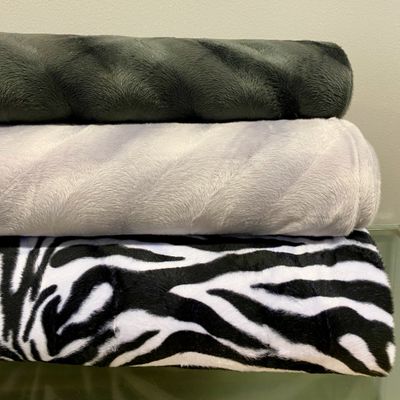 Velboa vit zebra svart/ vit pälstyg - Rosahuset.com