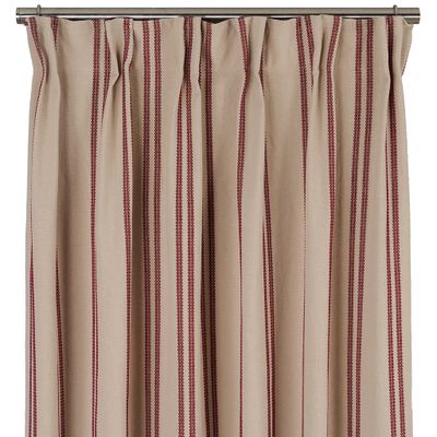Hedvig beige gardin med broderade röda ränder och mjukt fall.