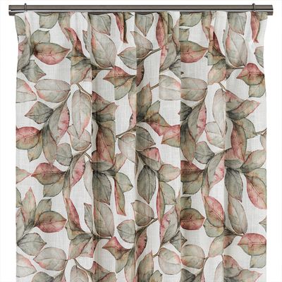 Vinnie offwhite gardin med mjukt bladmönster i gröna, beige och rosa toner mot offwhite botten.