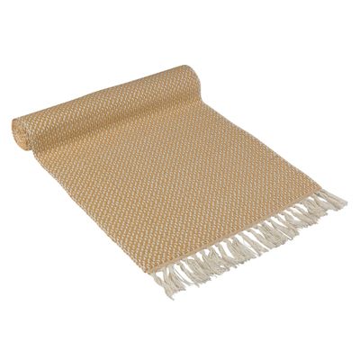 Havregul och vit ribbad löpare som är tillverkad 100% bomull, snygg frans kant i båda sidorna.