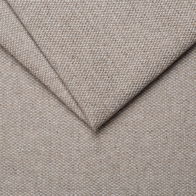 Närbild på Harmony Taupe möbeltyg, ett slitstarkt gråbrunt tyg med fin textur. Slitstyrka 85000 Martindale.