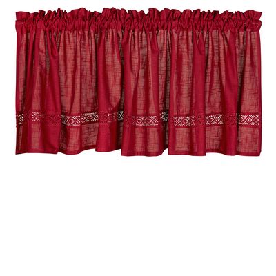 Röd gardinkappa med spetsdetalj – Sanna från Nordisk Textil