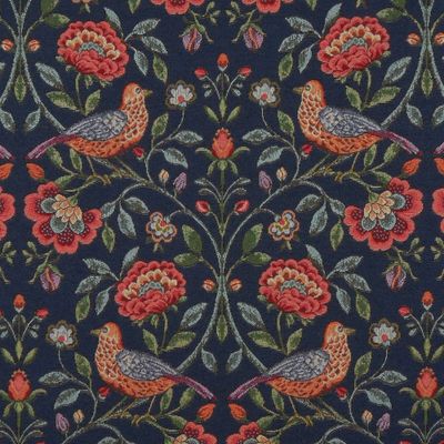 Mörkblått möbeltyg med fåglar och blommor i mönster likt kurbits i grön, blått, rött och orange