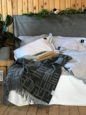 Pickepin grå pläd - nordisktextil.se