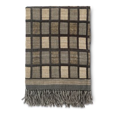 Handgjord Penelope pläd med rutmönster i beige, brunt och svart samt dekorativa fransar