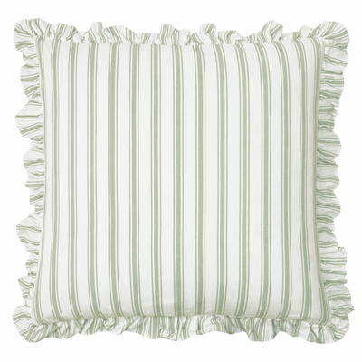 Grönvitrandigt kuddfodral i enzymtvättad bomull med dekorativ volang runt om