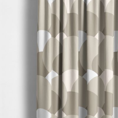 Inredningstextil med skandinavisk känsla i beige färgskala