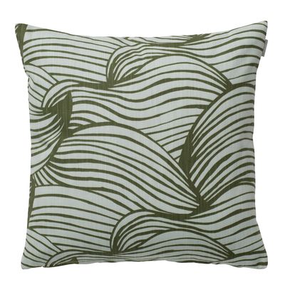 Grönt kuddfodral med svepande vågmönster från Spira of Sweden, storlek 50x50 cm i nordisk design
