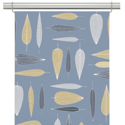Blå panelgardin med blad i beige, grå och blå toner