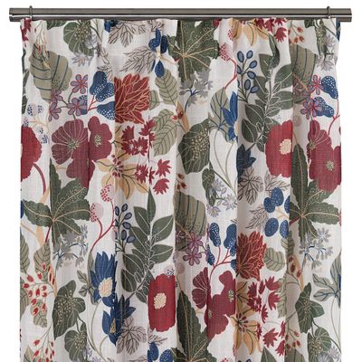 Laura vit-multi gardiner med färgrikt blomstermönster i vinrött, grönt, blått och beige mot vit botten