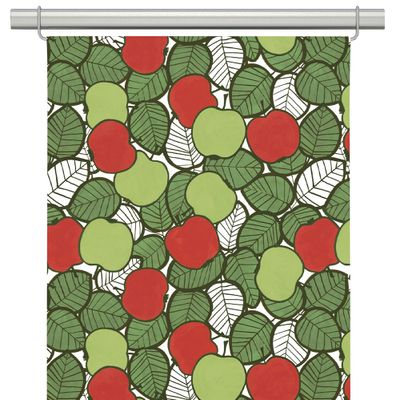 Panelgardiner med härligt mönster med grön-vita blad, och röda och gröna äpplen.