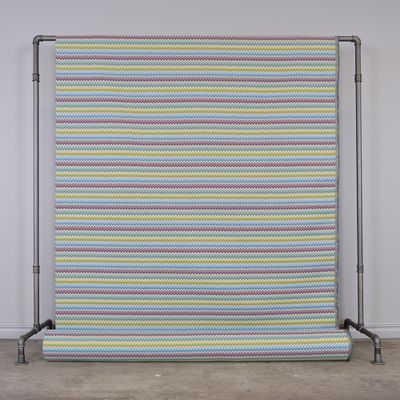 Zig-Zag lila-grön jacquard möbeltyg | nordisktextil.se