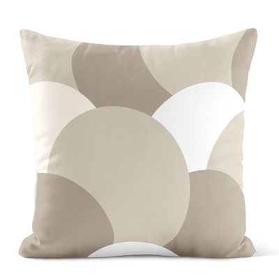 Kuddfodral med mjuka grafiska former i beige och vitt